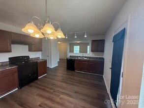 1704 Overcreek Cir in Winston-Salem, NC - Building Photo - Building Photo
