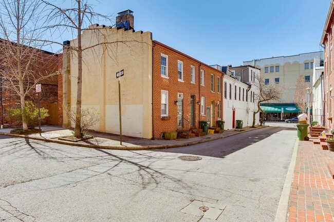 7 E Hamburg St in Baltimore, MD - Building Photo - Building Photo