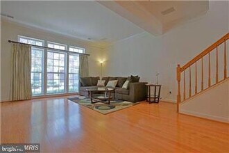 5645 Harrington Falls Ln in Alexandria, VA - Building Photo - Building Photo