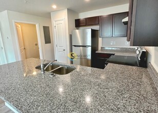 6420 Sweetbay Ln in Jacksonville, FL - Building Photo - Building Photo