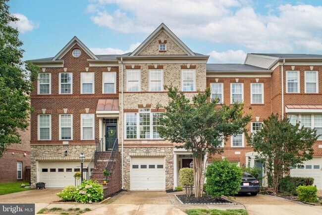 property at 43158 Crosswind Ter