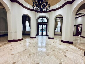 6180 SW 132nd St in Miami, FL - Building Photo - Building Photo