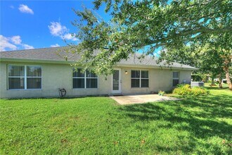 113 Drake Way in Sebastian, FL - Foto de edificio - Building Photo