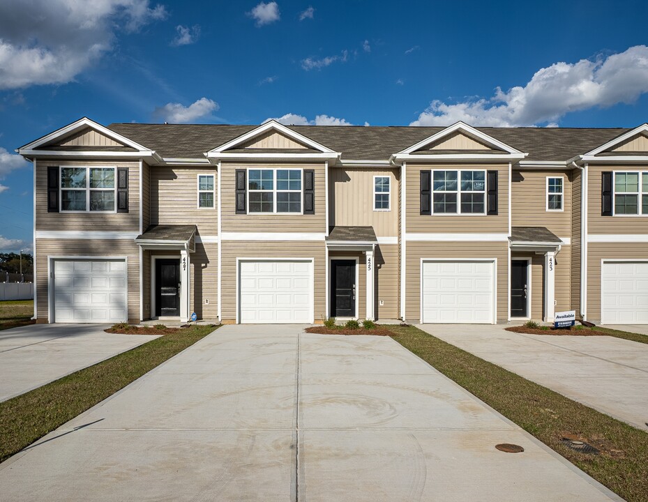 404 Devotion Ln in Sumter, SC - Building Photo