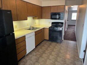 9245 Irving Park Rd in Schiller Park, IL - Building Photo - Building Photo