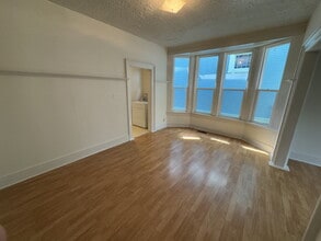 3044 SE 10th Ave in Portland, OR - Building Photo - Building Photo