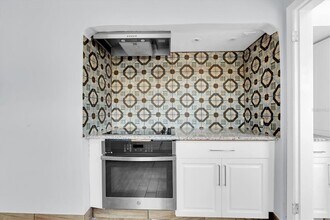 1101 28th St N, Unit A1-260 in St. Petersburg, FL - Foto de edificio - Building Photo