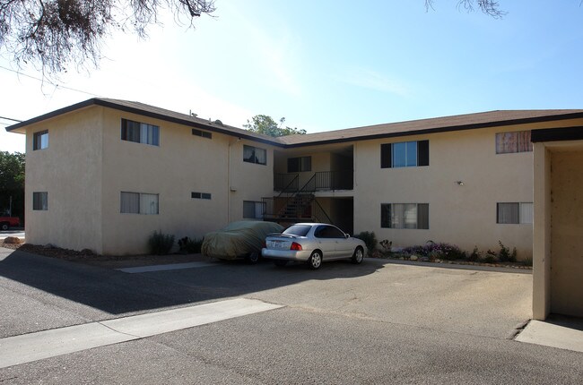 129 N 7th St in Santa Paula, CA - Building Photo - Building Photo