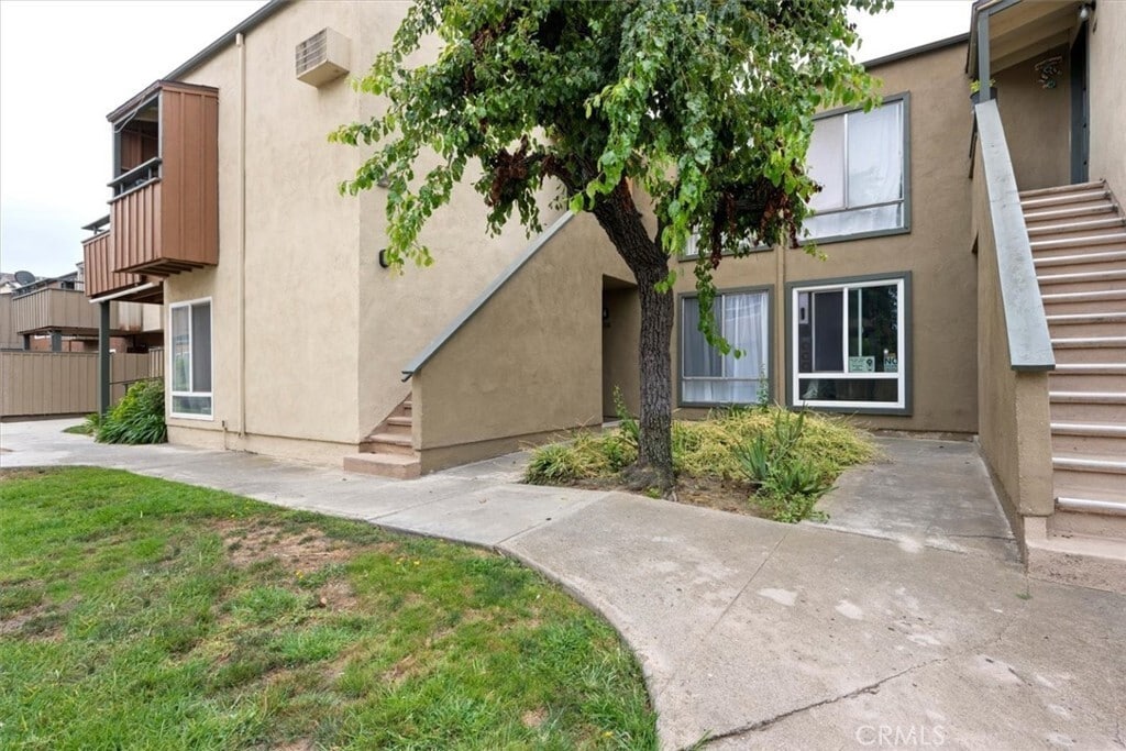 1001 W Stevens Ave, Unit 308 in Santa Ana, CA - Building Photo