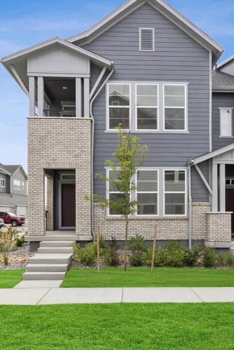 2795 Eddystone Wy in Loveland, CO - Foto de edificio