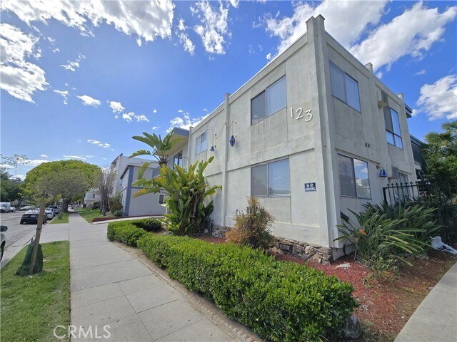 123 W Lomita Ave-Unit -1 in Glendale, CA - Building Photo