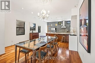 2068 Dundas St W in Toronto, ON - Building Photo - Building Photo