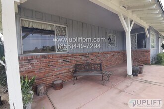 1764 Soledad Way in San Diego, CA - Building Photo - Building Photo