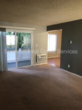 3926 Clear Acre Ln-Unit -112 in Reno, NV - Building Photo - Building Photo
