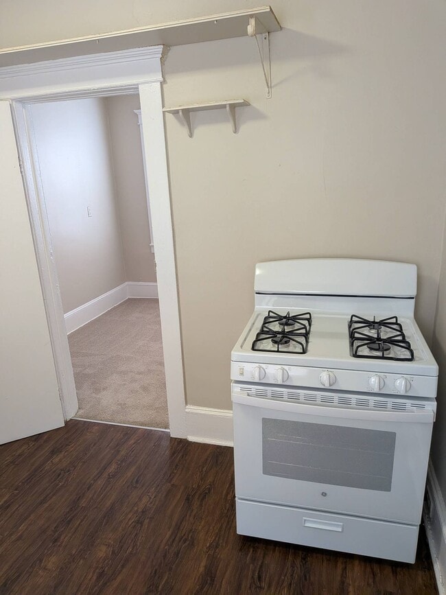 125 Main St in South River, NJ - Building Photo - Building Photo