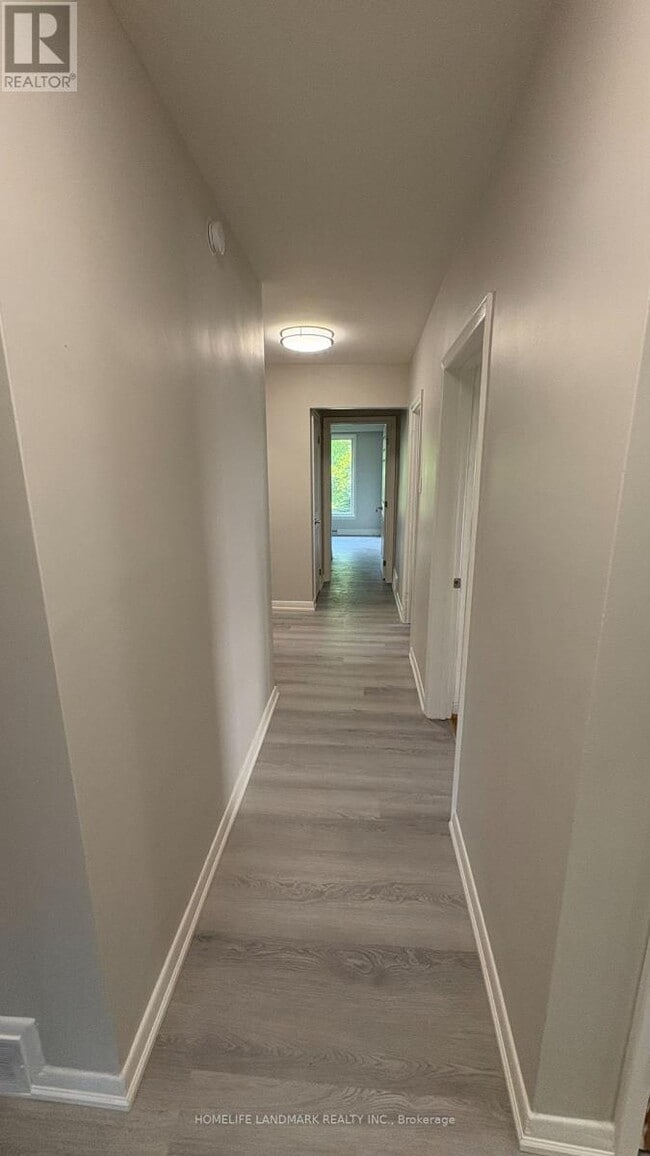 property at 7 Charlemagne Dr