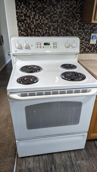 6550 N Gratz St Photo
