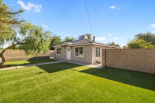 43020 6th St E in Lancaster, CA - Building Photo - Building Photo