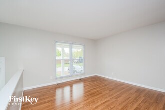 1244 Marchi Dr in St. Louis, MO - Building Photo - Building Photo