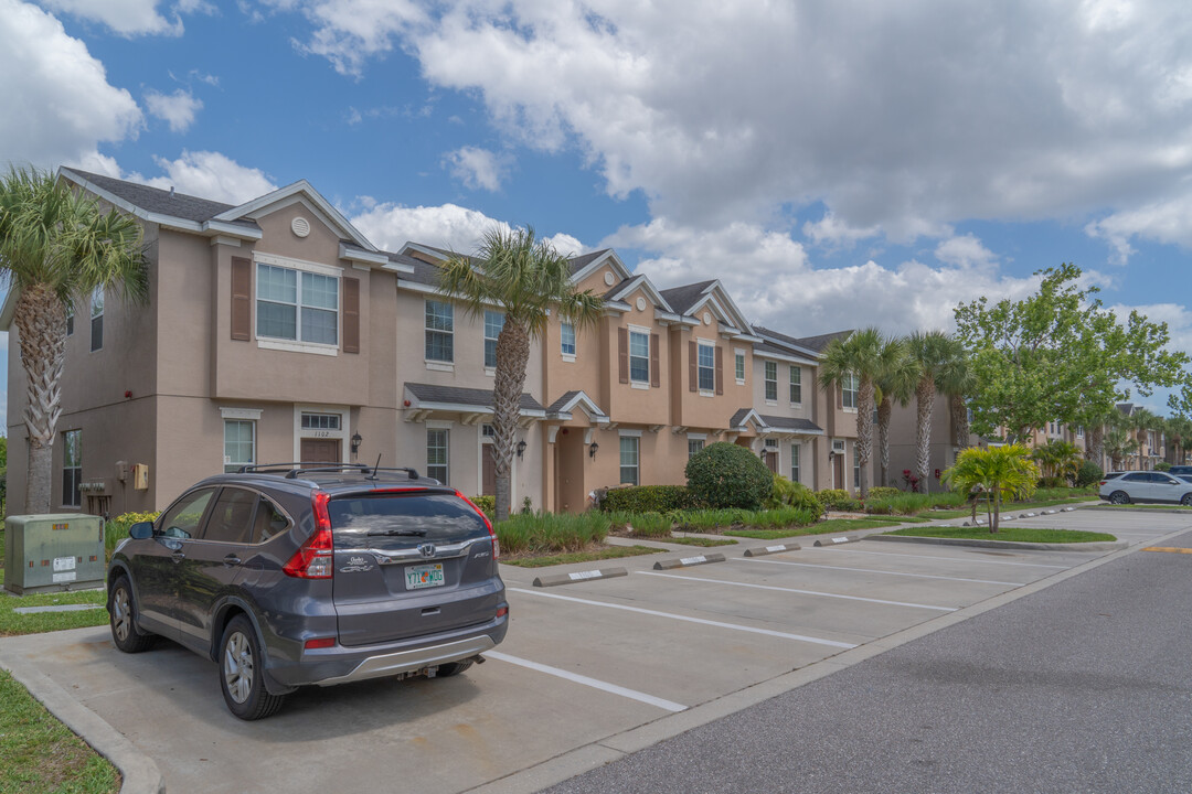 Bradford Manor in Sarasota, FL - Building Photo