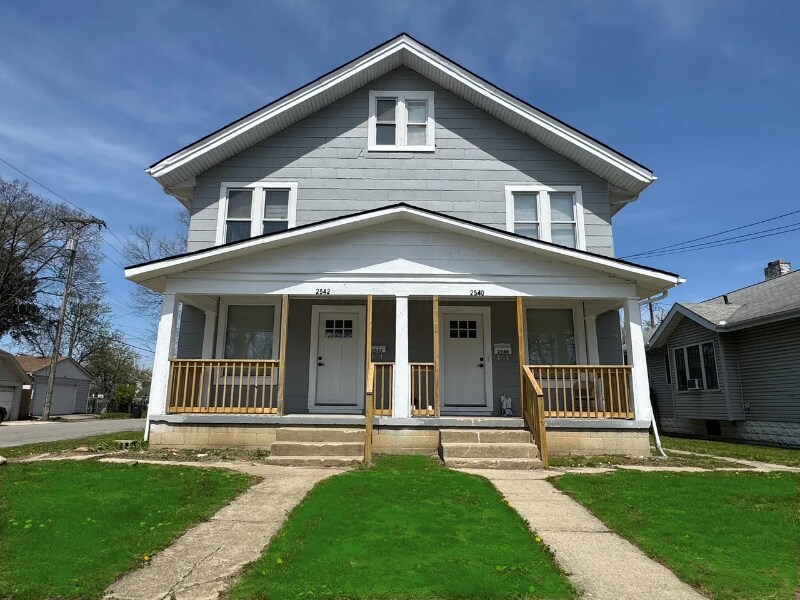 2540-2542-2542 Steele Ave in Columbus, OH - Building Photo