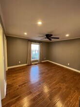 1515 E Franklin St in Chapel Hill, NC - Building Photo - Building Photo