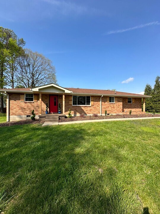 706 Glen Oaks Dr in Mount Juliet, TN - Building Photo
