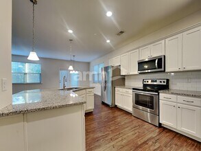 1682 Weatherbrook Cir in Lawrenceville, GA - Building Photo - Building Photo