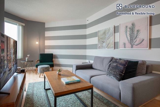 240 Lombard St