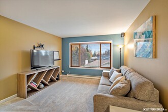 2201 Romig Pl in Anchorage, AK - Building Photo - Building Photo