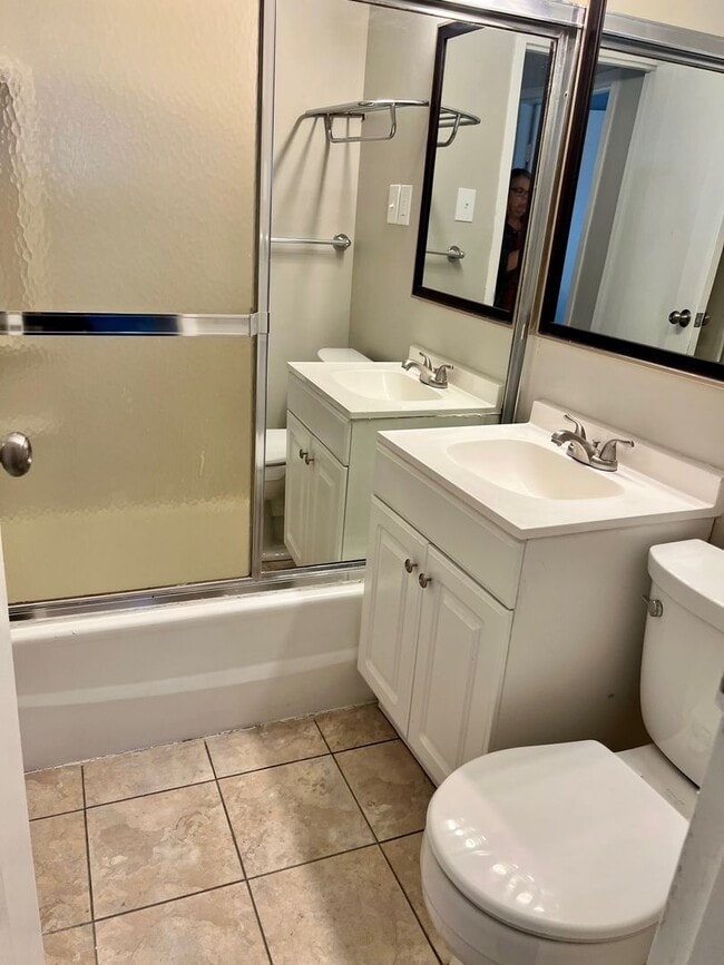 3271 Rinda Ln in Cincinnati, OH - Building Photo - Building Photo