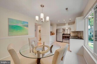 1701 Westwind Way in McLean, VA - Building Photo - Building Photo