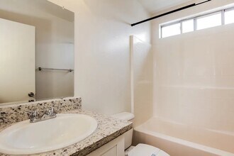 11233 W College Dr in Phoenix, AZ - Building Photo - Building Photo