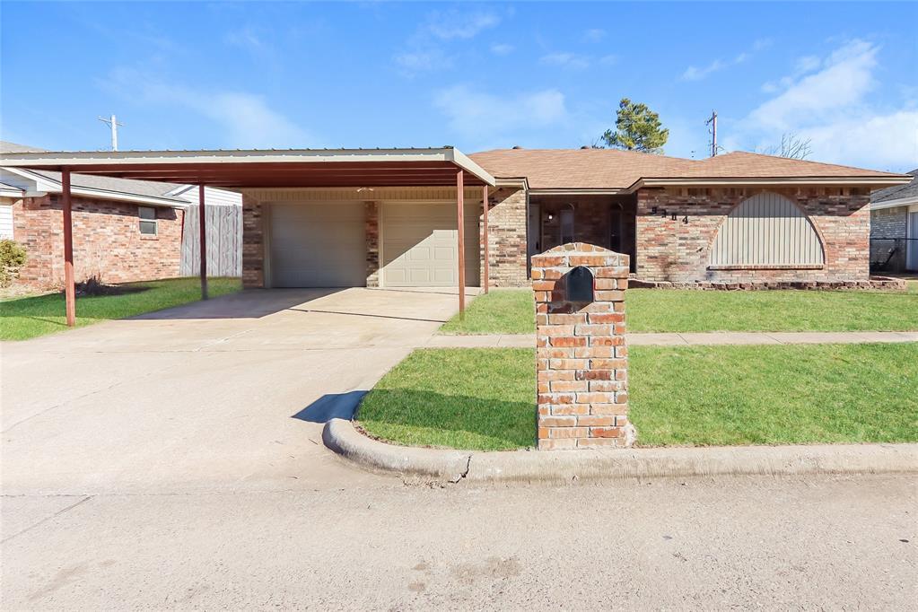 9304 S Winston Way in Oklahoma City, OK - Building Photo