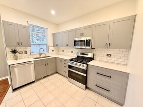 1422 White Pine Ln in Bolingbrook, IL - Building Photo - Building Photo