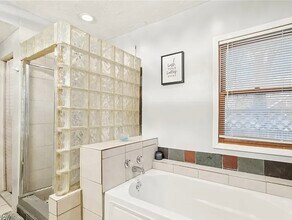 1674 Colonial Dr in Cleveland Heights, OH - Building Photo - Building Photo