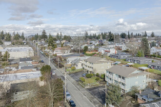 636 N Montgomery Ave in Bremerton, WA - Building Photo - Building Photo