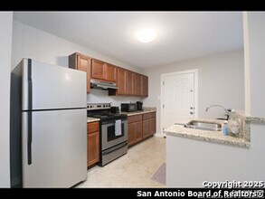 1119 W Myrtle St in San Antonio, TX - Building Photo - Building Photo