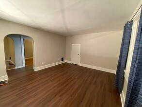 806 E 6th St, Unit House-Upstairs in Salem, OH - Building Photo - Building Photo