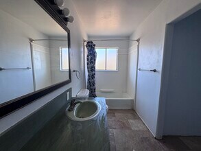 374 Village Way in Washington, UT - Foto de edificio - Building Photo