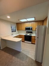 2063 Hoen Ave in Santa Rosa, CA - Building Photo - Building Photo