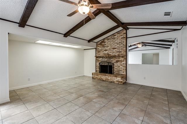 1902 Pat Ln in Carrollton, TX - Building Photo - Building Photo