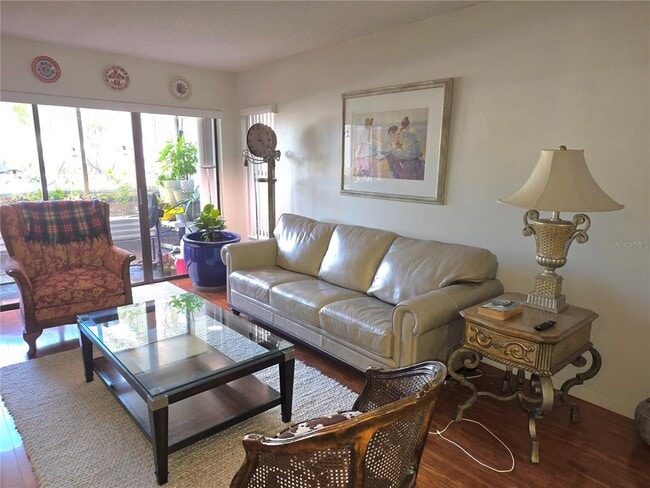 1281 Pine Ridge Cir E in Tarpon Springs, FL - Building Photo - Building Photo