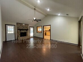 4513 Woodlyn Dr in Baton Rouge, LA - Building Photo - Building Photo