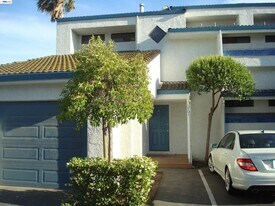 1501 Trawler St in Discovery Bay, CA - Building Photo