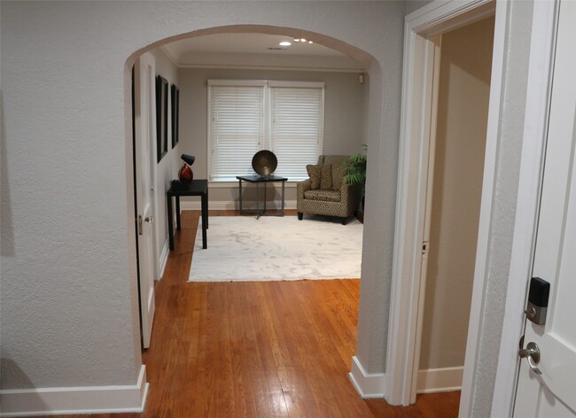 property at 2215 Hermann Dr