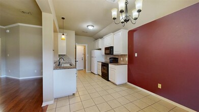 2814 Horseback Dr in College Station, TX - Foto de edificio - Building Photo