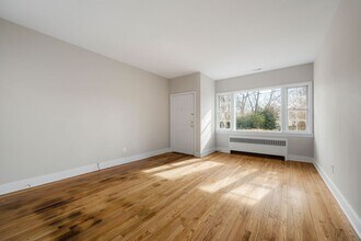 2506 Kenmore Rd in Richmond, VA - Foto de edificio - Building Photo