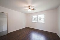 7601 Parker Rd photo'