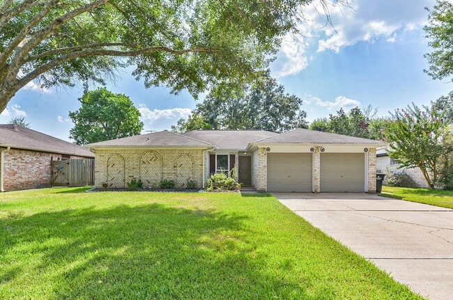 property at 5347 Lincoln Green Dr
